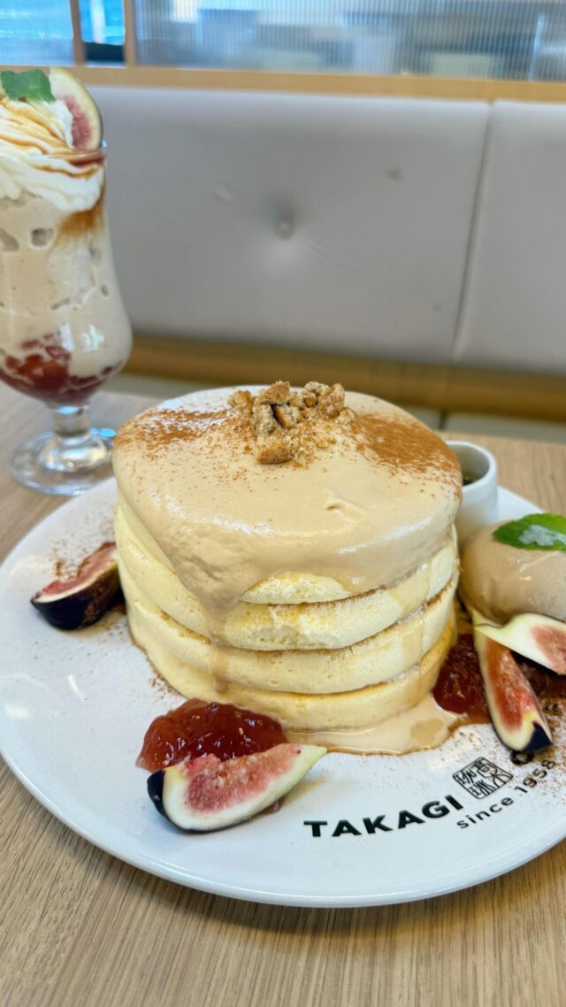 期間限定】華やかな春の香り『STRAWBERRY CHEESE CREAM PANCAKE